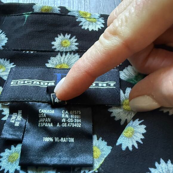 Escada Sport Daisy Print Floral Button Front Blouse Women’s 42 Black White - Picture 7 of 12